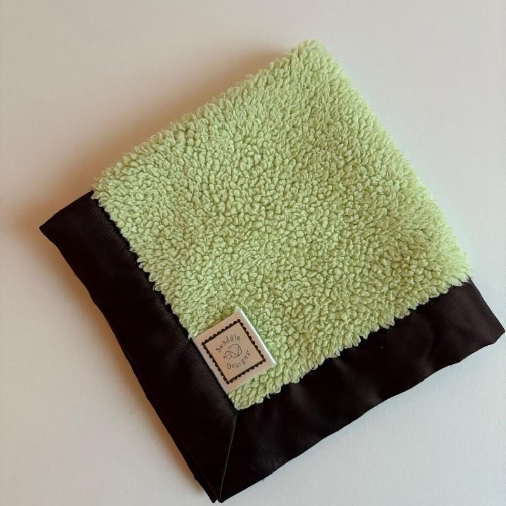 Swaddle Designs Baby Lovie "Green Microfleece with Chocolate Brown Satin Trim" - Picture 3 of 7